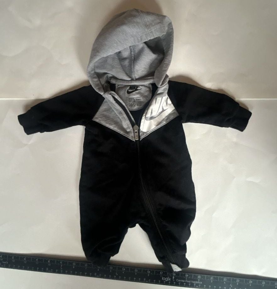 Nike Newborn Coverall Romper Size Newborn Black Gray Hooded Jumpsuit 2