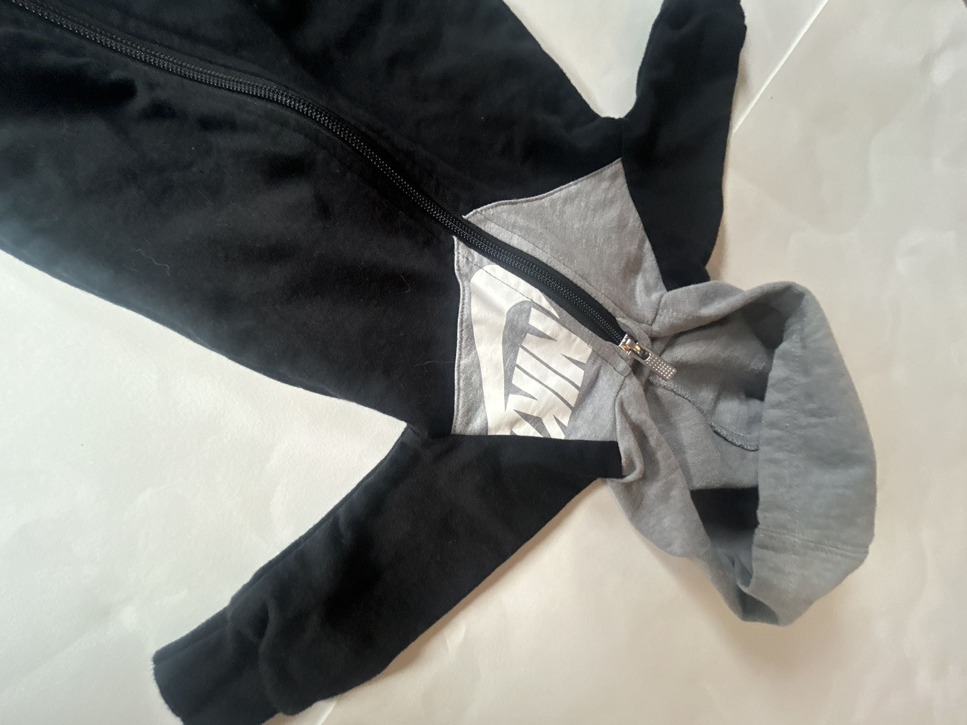Nike Newborn Coverall Romper Size Newborn Black Gray Hooded Jumpsuit 5