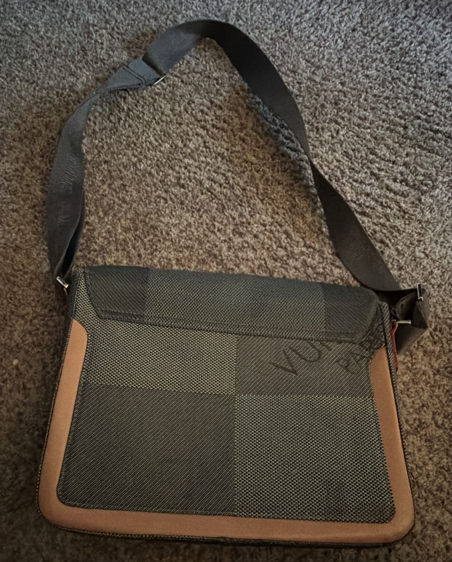 Louis Vuitton Cup Damier Geant Messenger Bag No. 0184 4