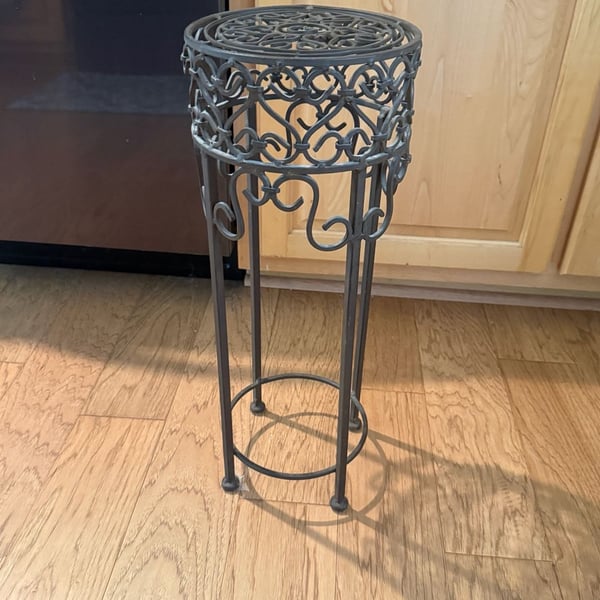 Unbranded 21-Inch Bronze Metal Round Plant Stand with Scrollwork Design