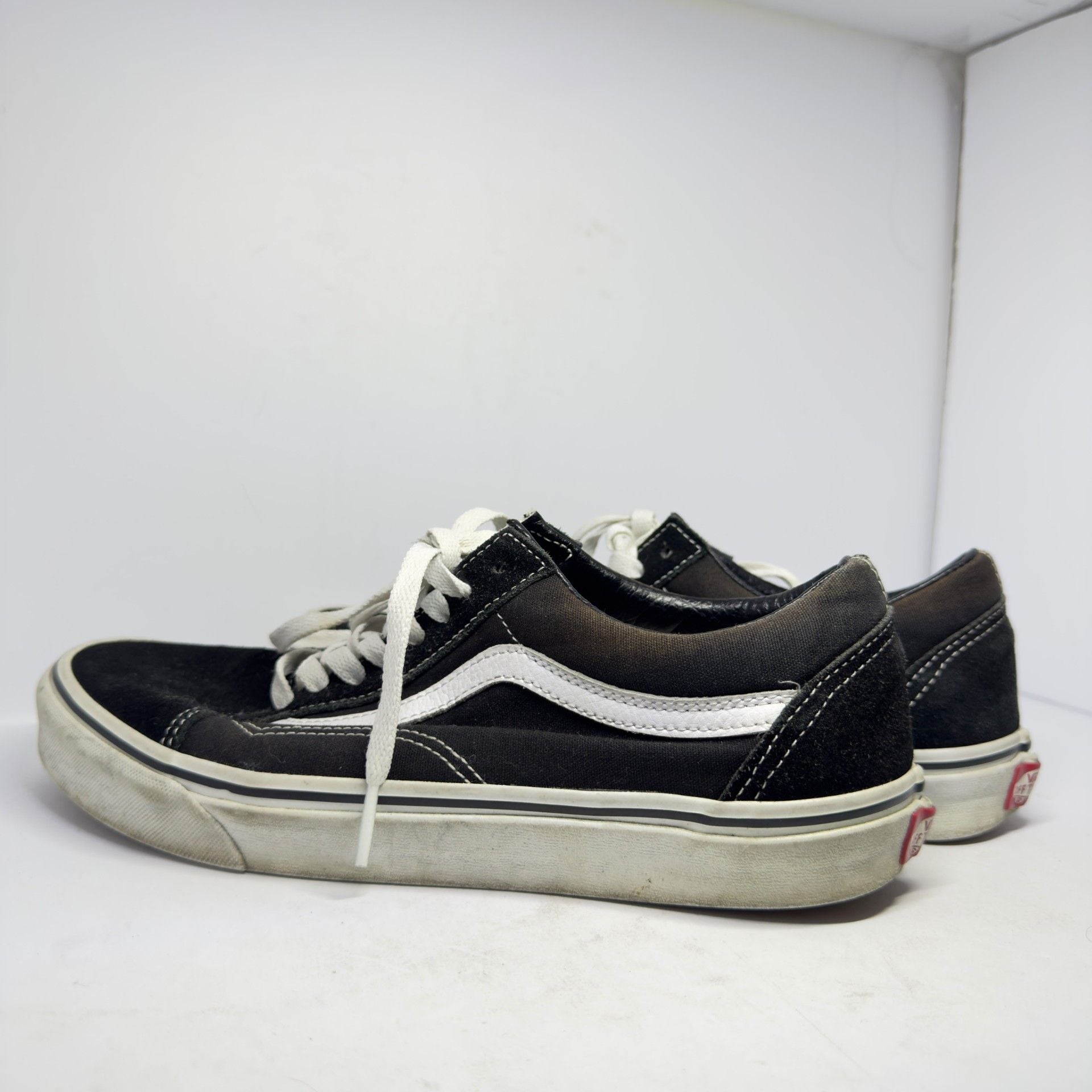 Vans Black Suede And Canvas Off The Wall Skate Shoes Size 7.5 2