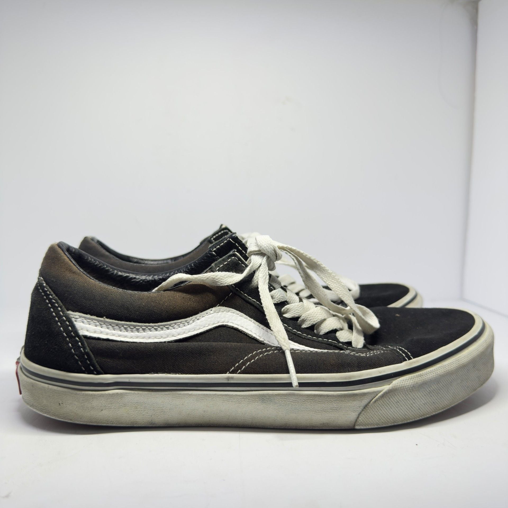 Vans Black Suede And Canvas Off The Wall Skate Shoes Size 7.5 10