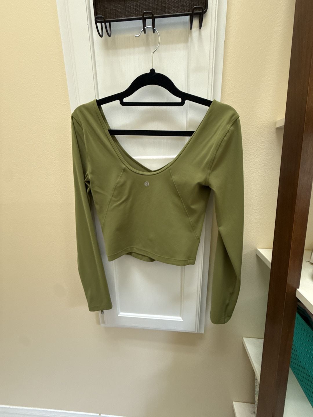 Lululemon Long Sleeve Crop Top Green V-Neck 3