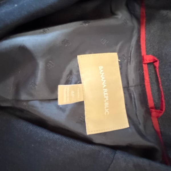 Banana Republic Blazer Size 4P Navy Blue Lined