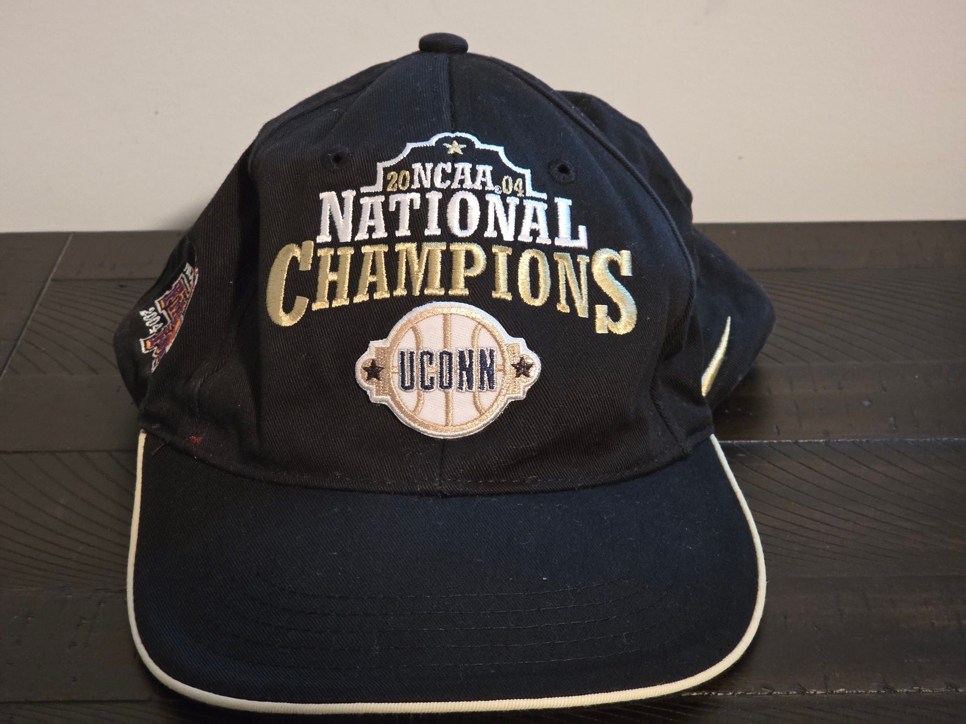 Nike UConn 2004 NCAA National Champions Hat 2