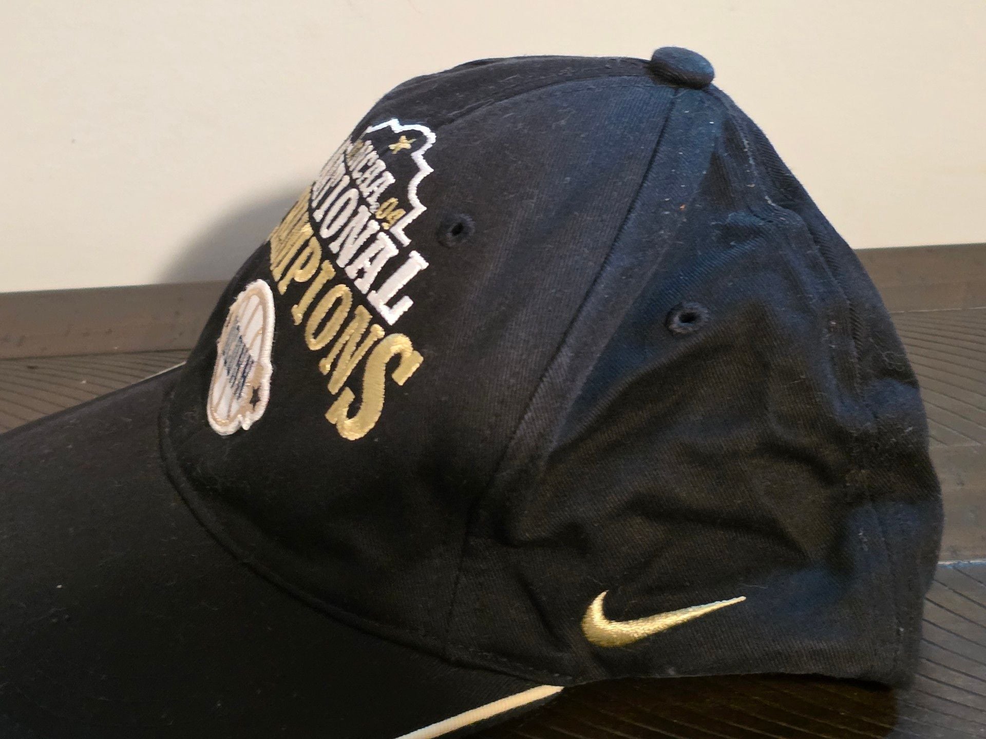 Nike UConn 2004 NCAA National Champions Hat 6