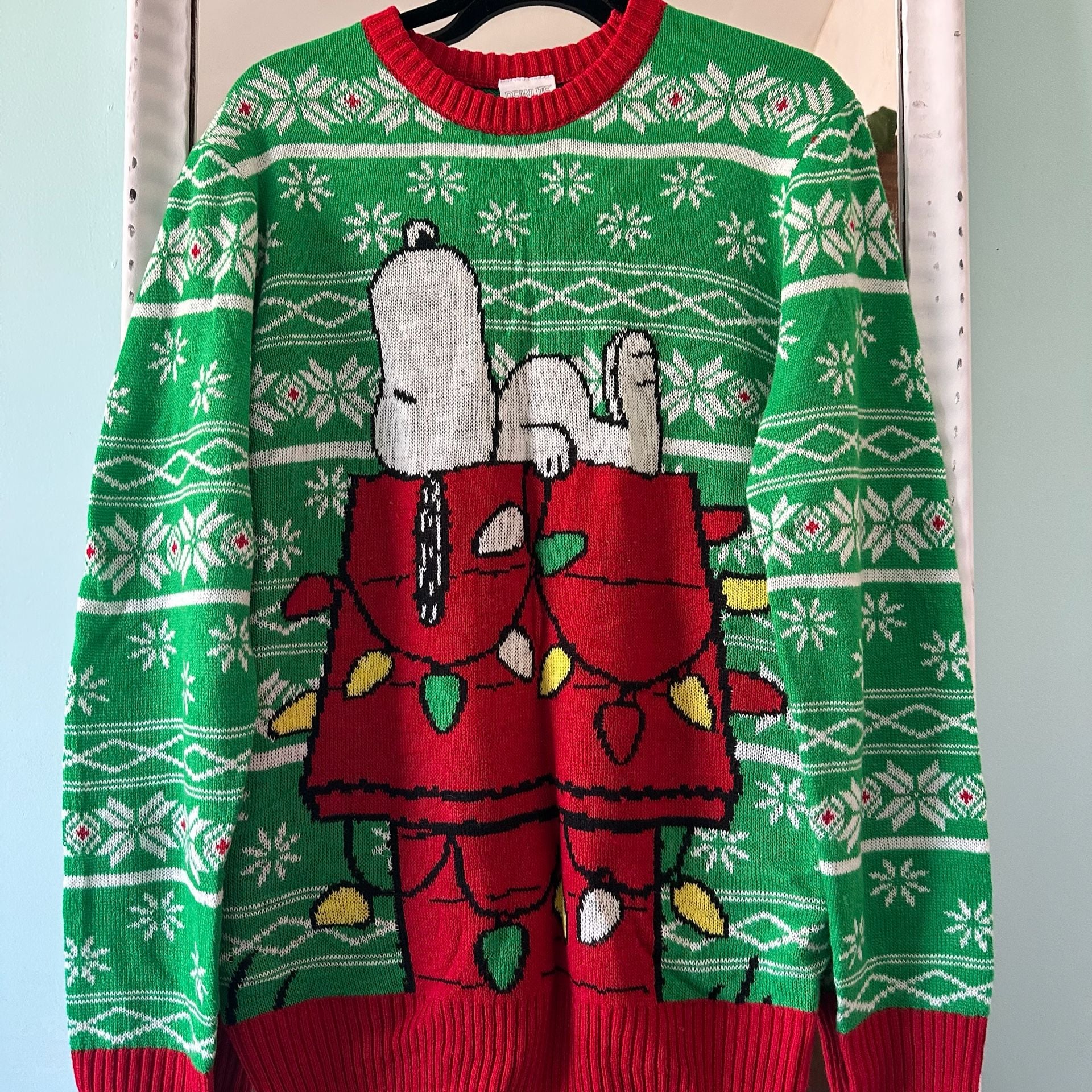 Peanuts Snoopy Christmas Sweater Size M 38-40 Green Ugly Holiday 2