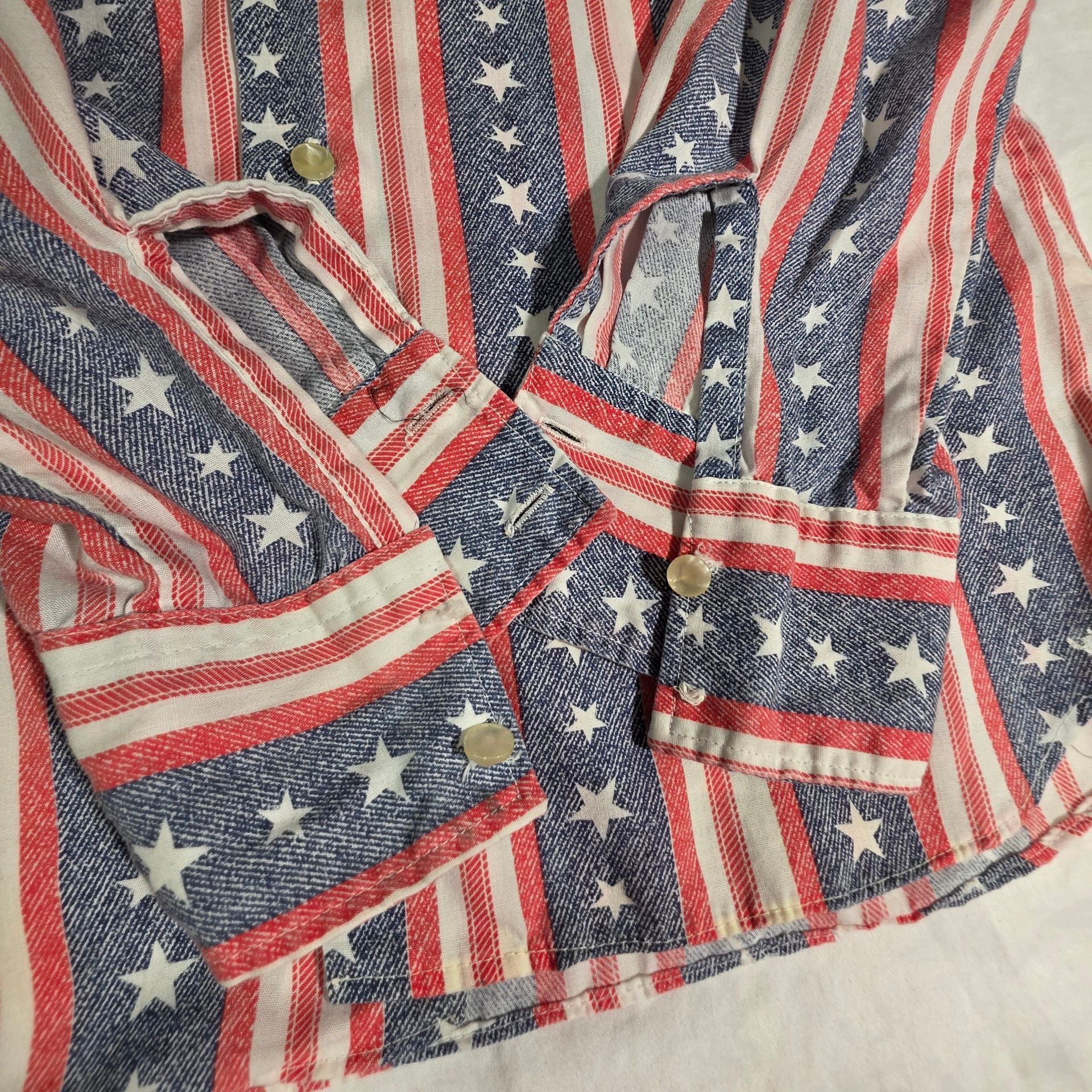 VTG 70s Collegiate American Flag Western Shirt Stars Stripes Small Pearl Buttons 8