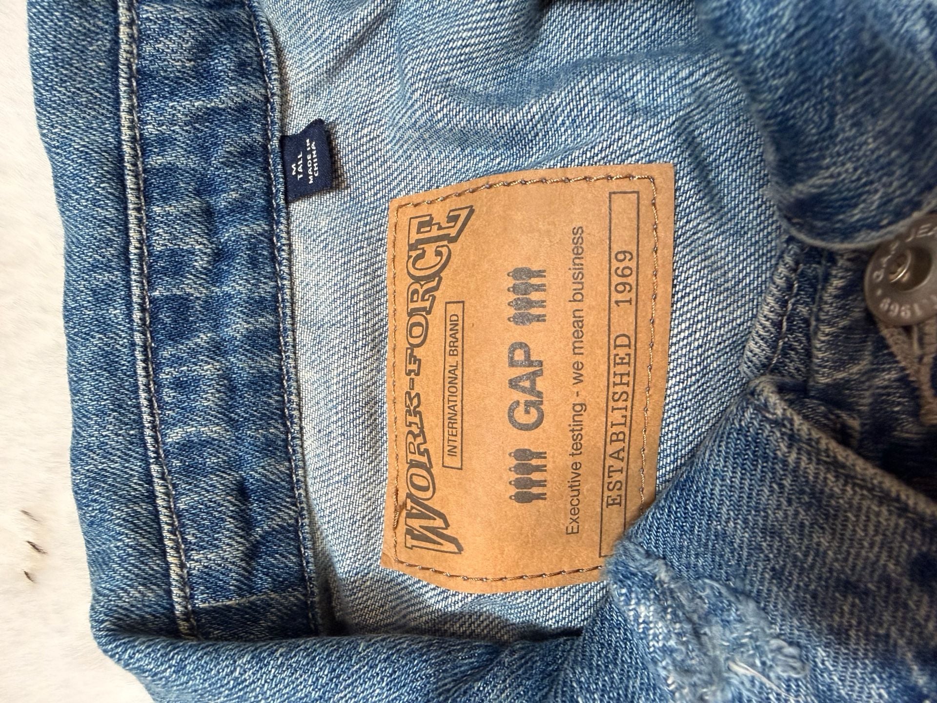 Work-Force Gap Jeans Denim Jacket Size M Tall Blue Tiger Patch White Tee 7