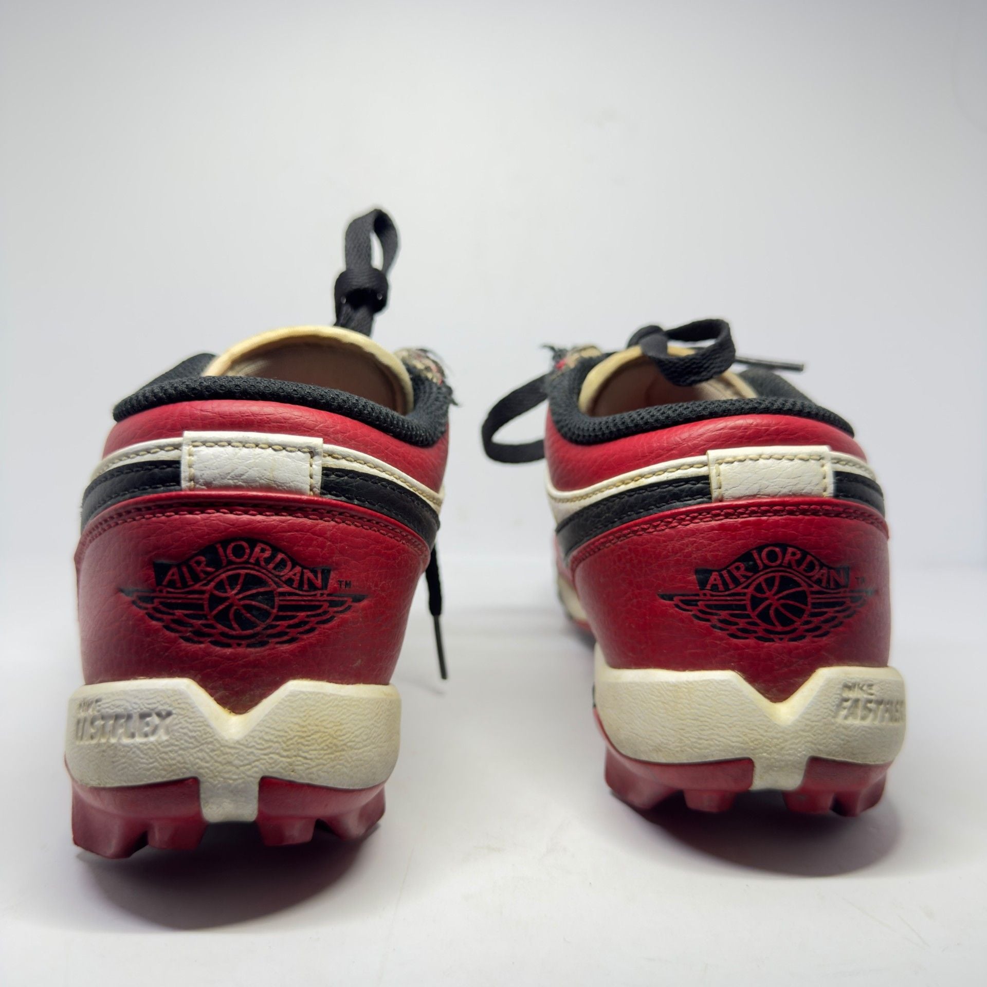 Jordan 1 Low Cleat GS Chicago White Red Black 9