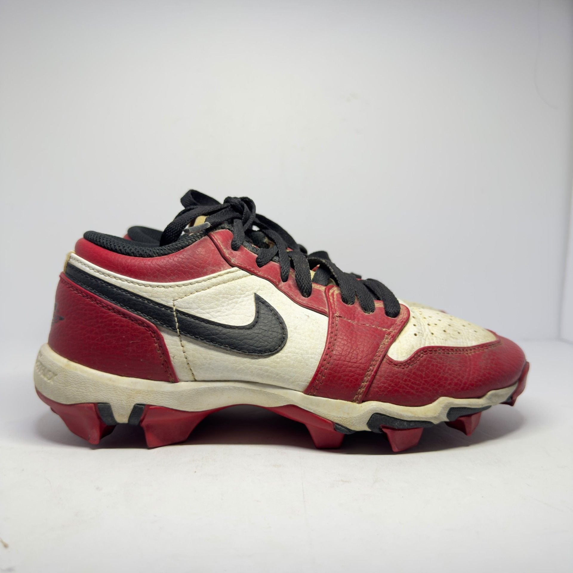 Jordan 1 Low Cleat GS Chicago White Red Black 10