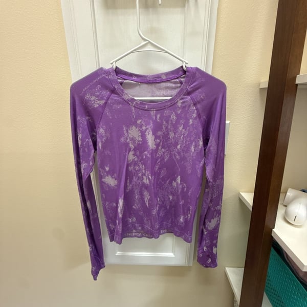 Lululemon Swiftly Tech Long Sleeve 2.0 Size 6 Purple Splatter Athletic Shirt