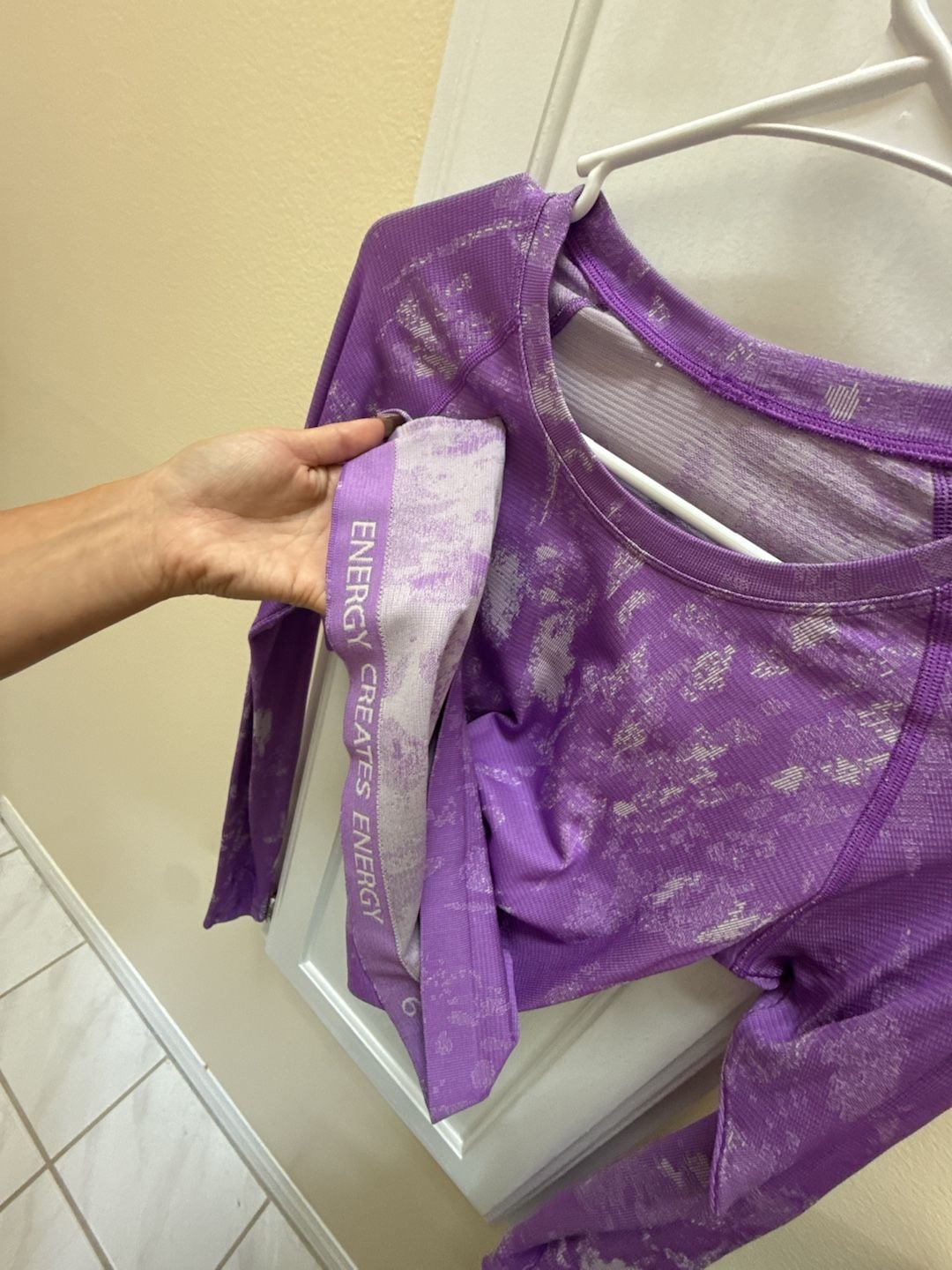 Lululemon Swiftly Tech Long Sleeve 2.0 Size 6 Purple Splatter Athletic Shirt 4