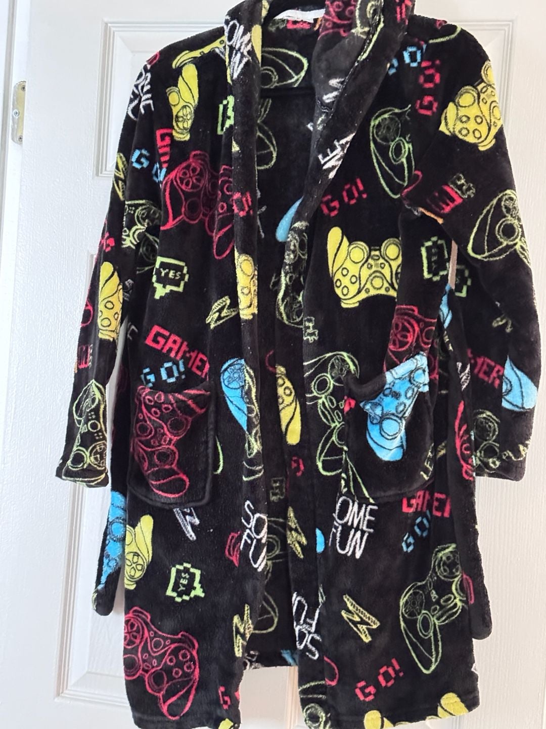Unbranded Gaming Fleece Hooded Bathrobe Black Size M 7-8 2