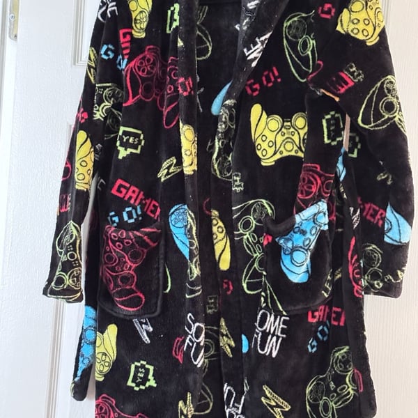 Unbranded Gaming Fleece Hooded Bathrobe Black Size M 7-8