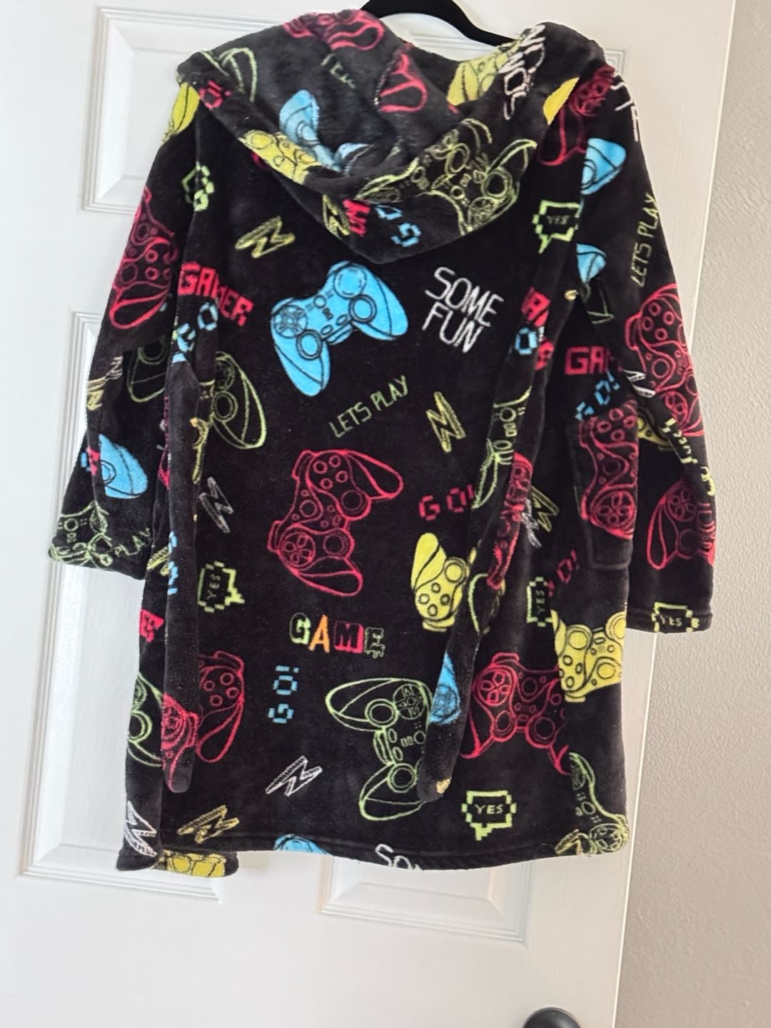 Unbranded Gaming Fleece Hooded Bathrobe Black Size M 7-8 3