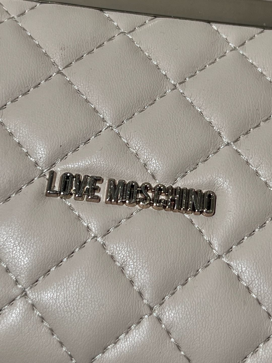 Love Moschino Quilted Clutch Bag Cream Gold Chain 3