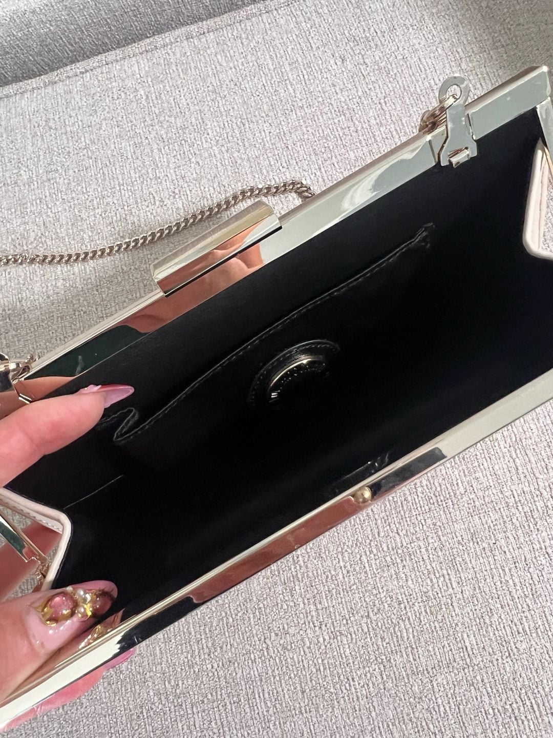 Love Moschino Quilted Clutch Bag Cream Gold Chain 4