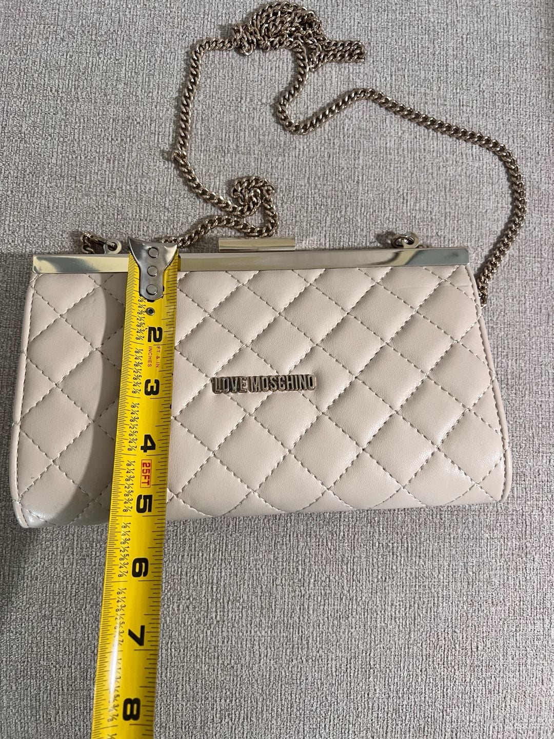 Love Moschino Quilted Clutch Bag Cream Gold Chain 11