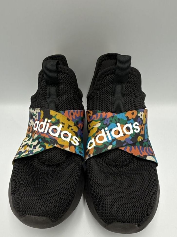 Adidas Xr30zpjt00639 Black Floral Slip-On Sneakers
Size 7
#871 4