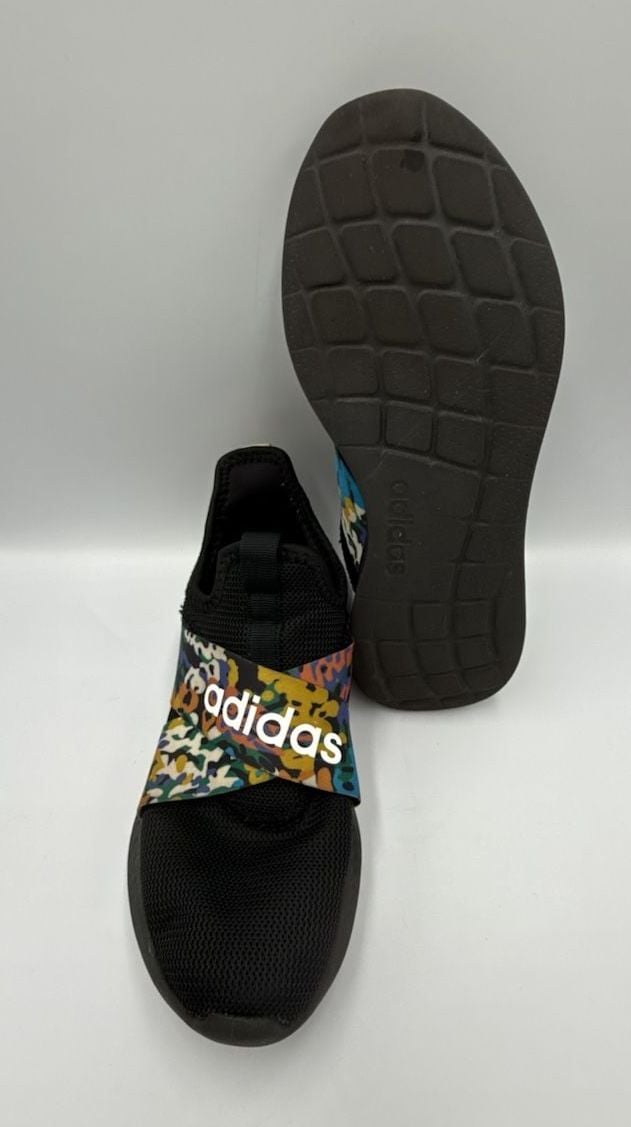 Adidas Xr30zpjt00639 Black Floral Slip-On Sneakers
Size 7
#871 8