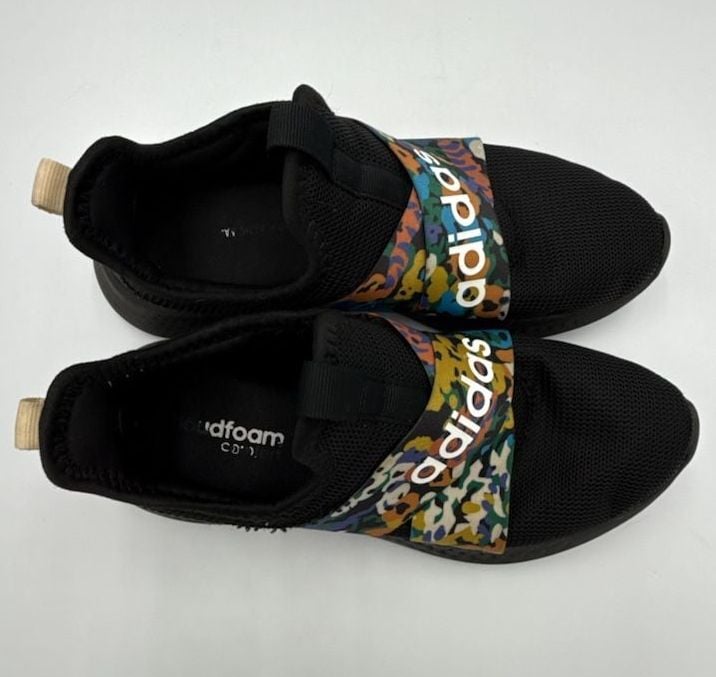 Adidas Xr30zpjt00639 Black Floral Slip-On Sneakers
Size 7
#871 7