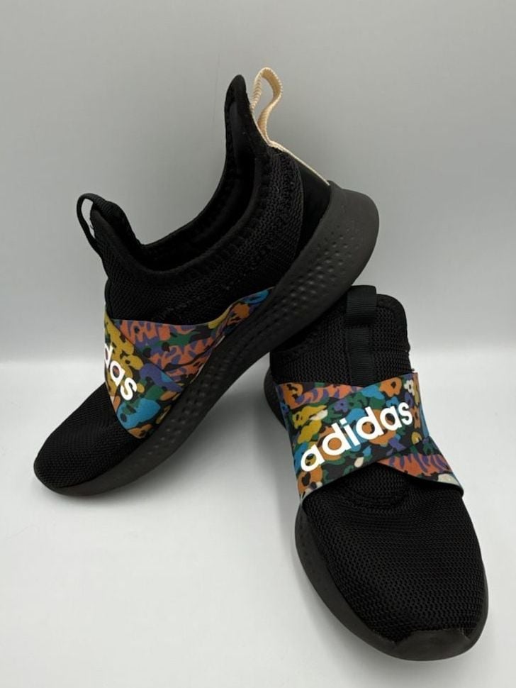 Adidas Xr30zpjt00639 Black Floral Slip-On Sneakers
Size 7
#871 9