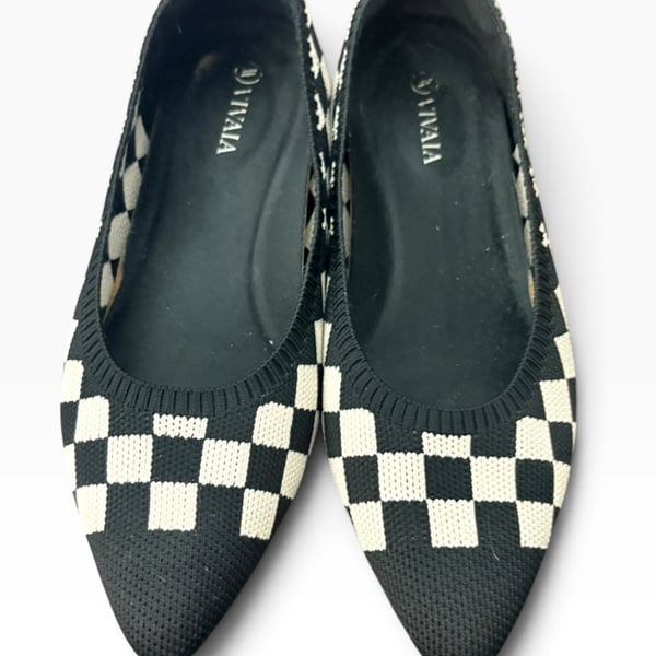 Vivaia Aria 5° Black and White Checkered Pointed-Toe Ballet Flats