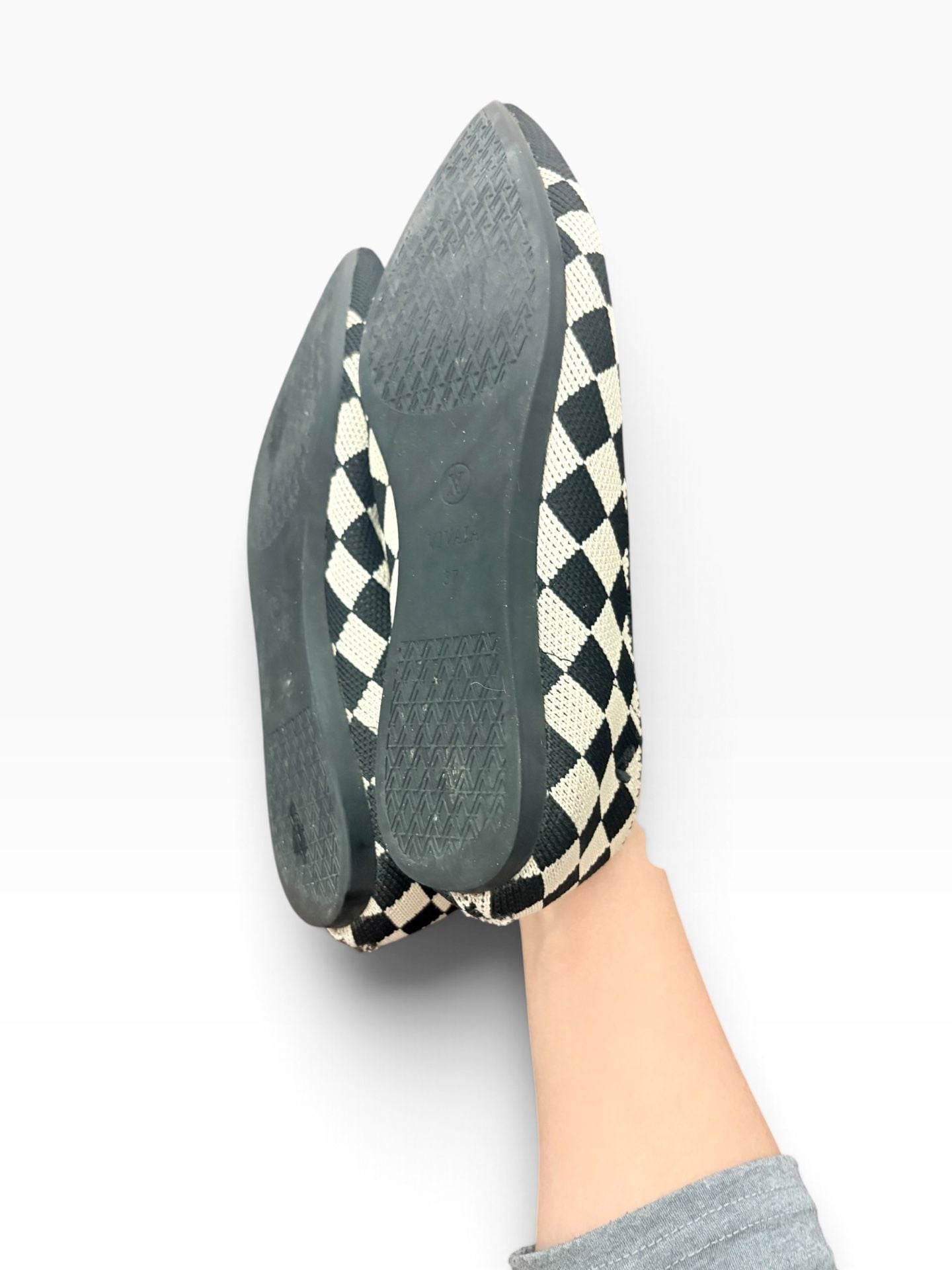 Vivaia Aria 5° Black and White Checkered Pointed-Toe Ballet Flats 7