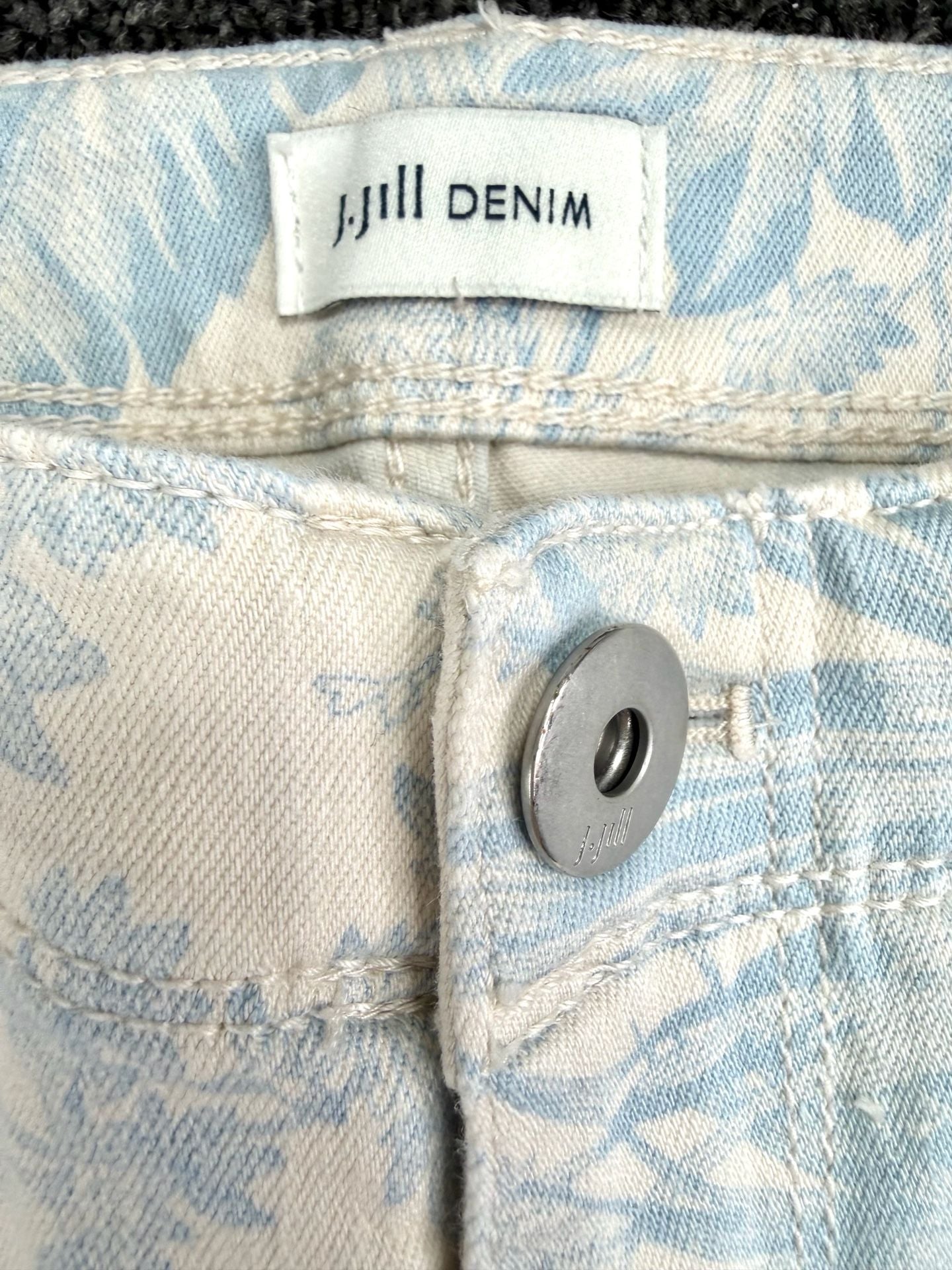 J.Jill Authentic Fit Slim Ankle Jeans Size 2 Blue Tropical Floral Print 6