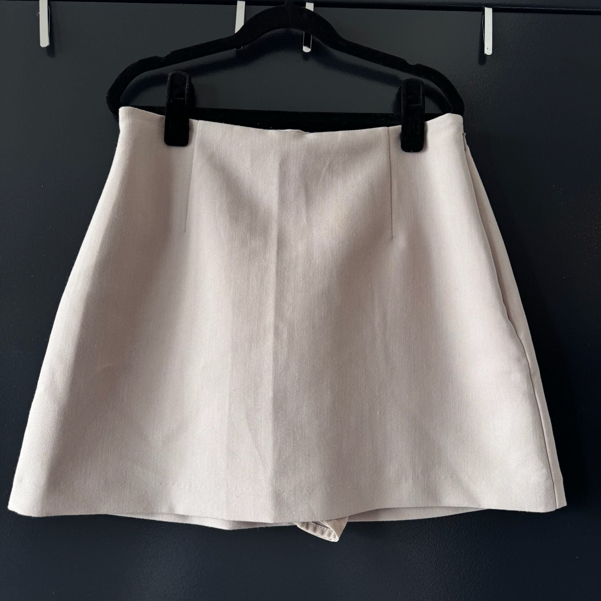 A&f mini skort size: small 3