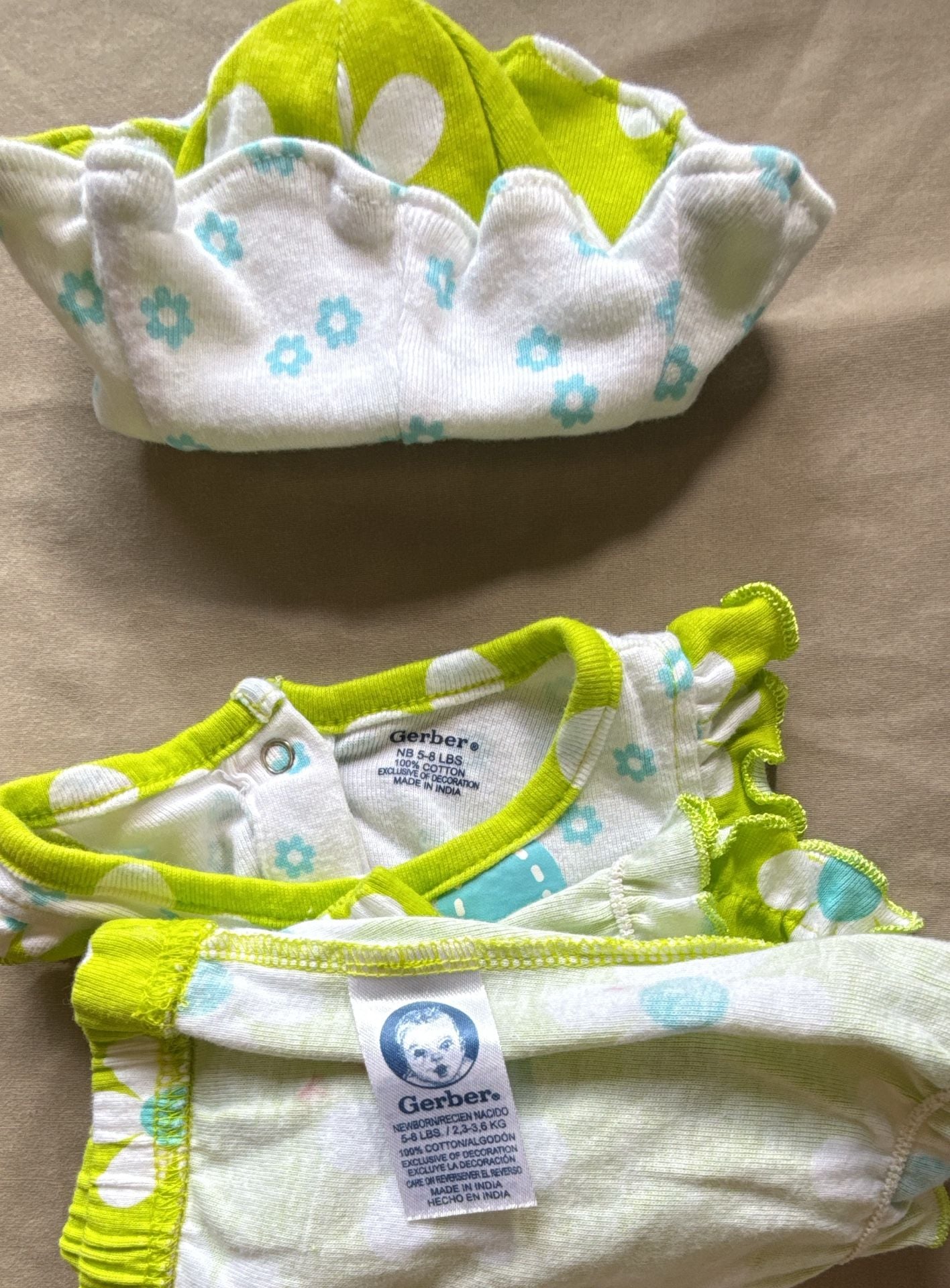 Gerber & Carter's Baby Girl 4-Piece Clothing Set Size NB 3