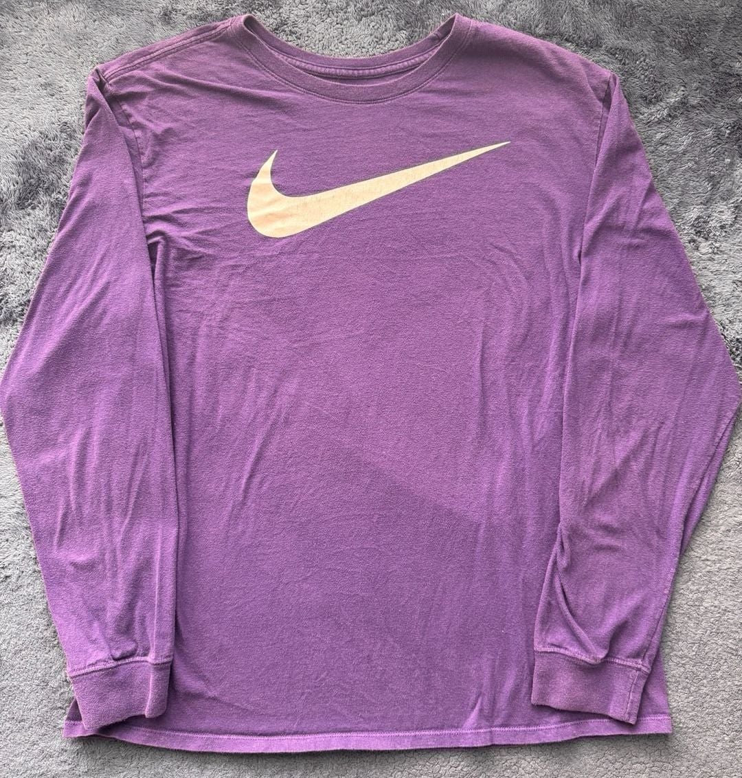 Nike The Nike Tee Long Sleeve Minimalist Shirt Size XL Purple White Swoosh 2