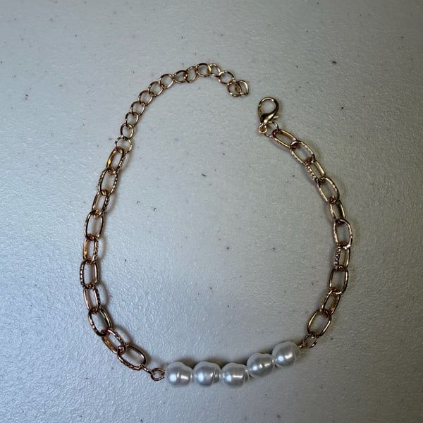 Generic Gold Link Chain Bracelet With White Pearls 8 Inches