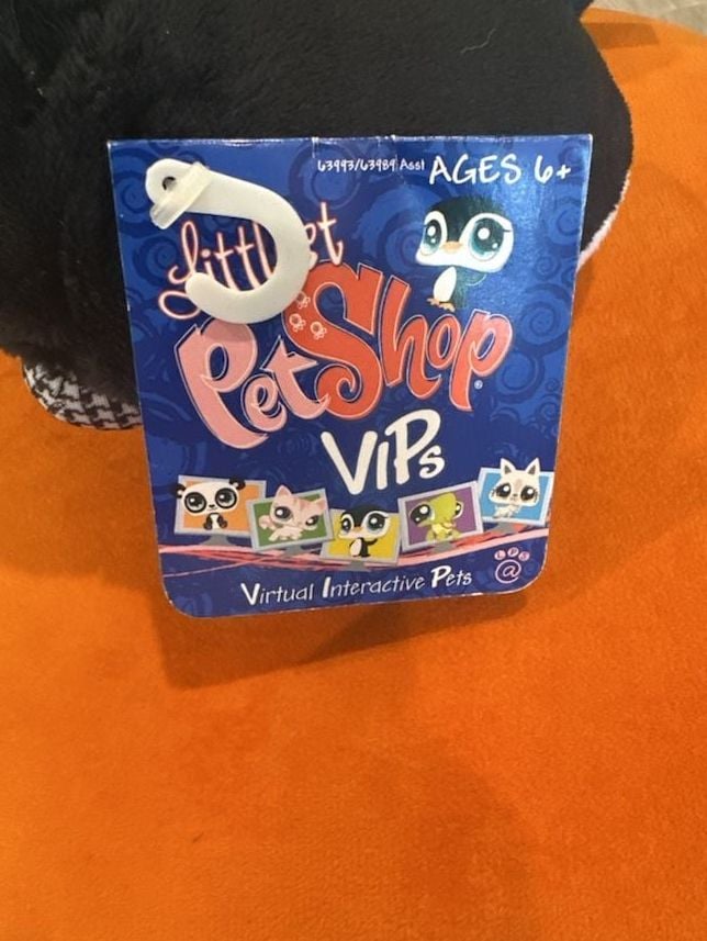 Littlest Pet Shop VIP Penguin Plush Stuffed Animal Toy 3