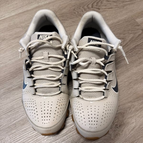 Nike Reax 8 TR Size 10.5 Beige Gum Training Shoes
