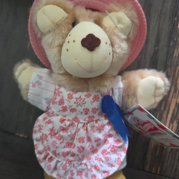 Wendy's Furskins Hattie Bear Plush Toy 1986 Happy Holidays