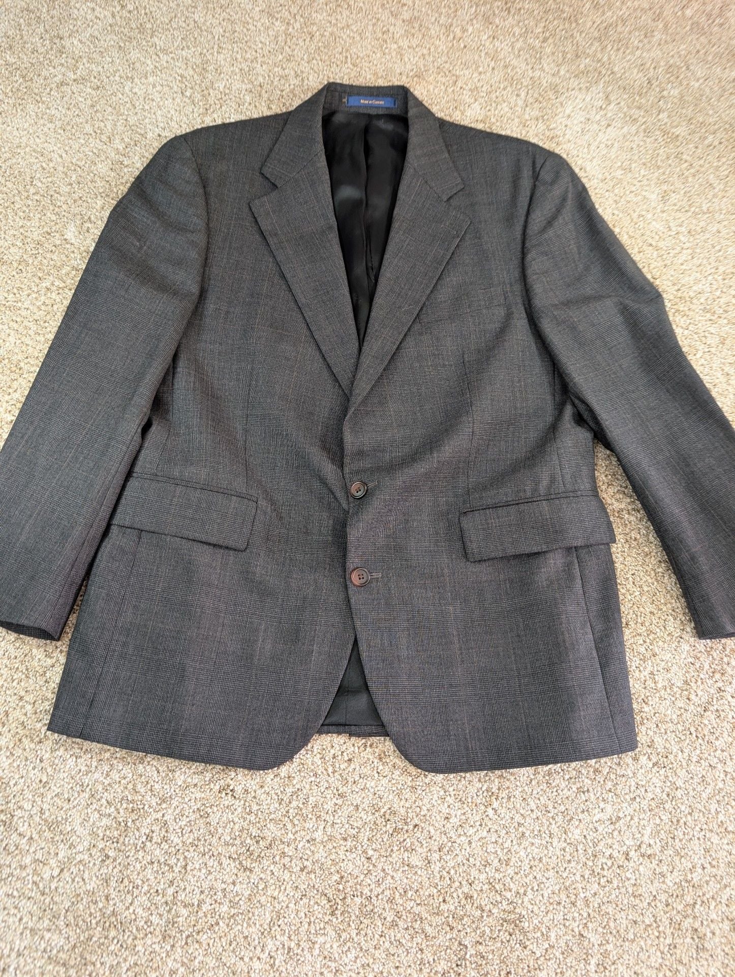 Chaps by Ralph Lauren suit Size 43R Gray Wool Glen Plaid Jacket and pants. 1