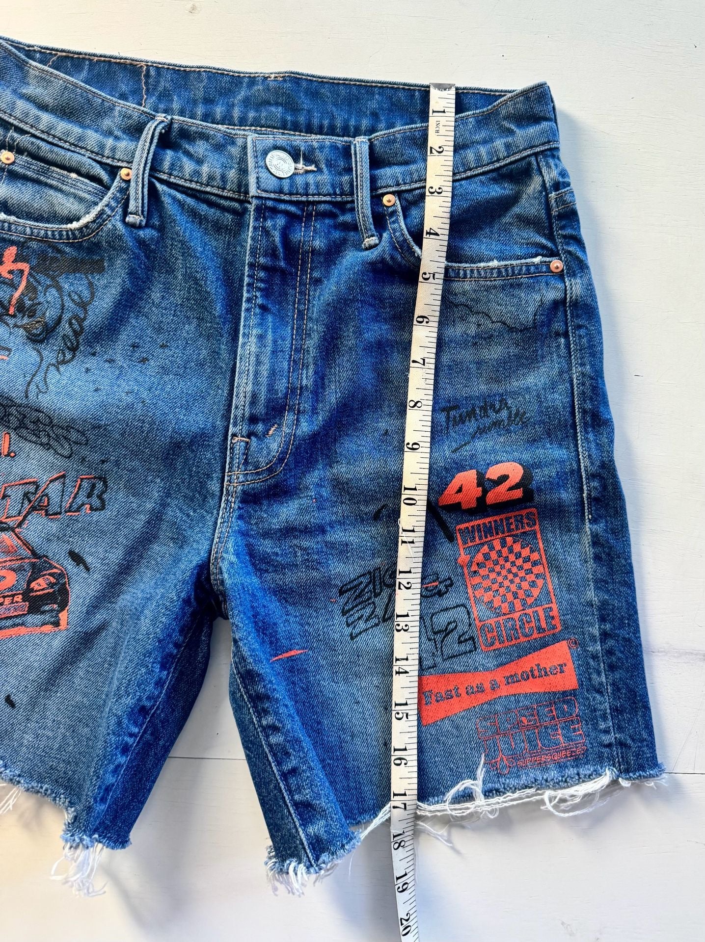 Mother Smokin High-Waisted Frayed Cut-Off Shorts Size 24 Blue Denim 10