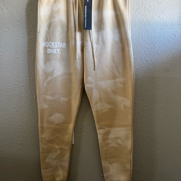 NWT Rockstar Original Dist Beige Stacked Sweatpants SZ Lg