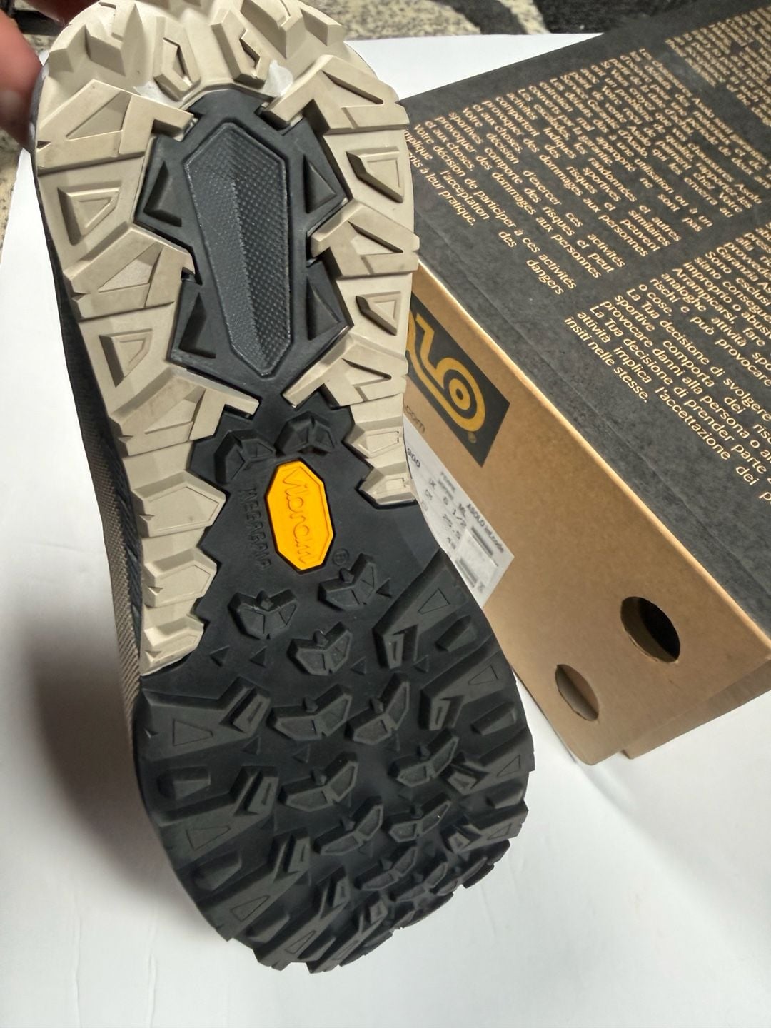Product thumbnail 3