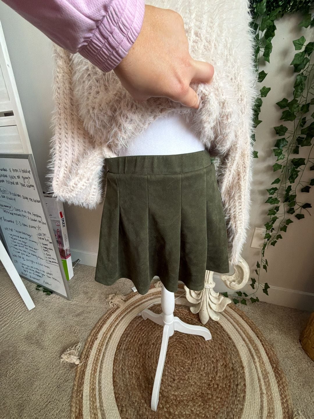 WearEver Olive Green Pleated Suede Skirt Size L 3