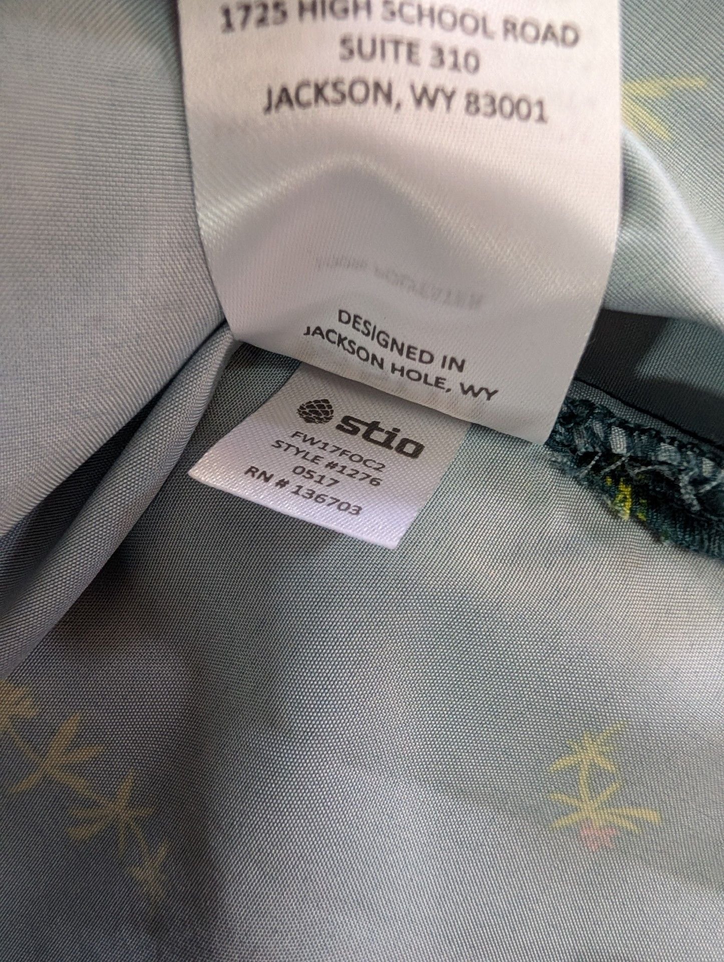 Stio Long Sleeve Button Down Shirt Size Large Green Floral Print 6