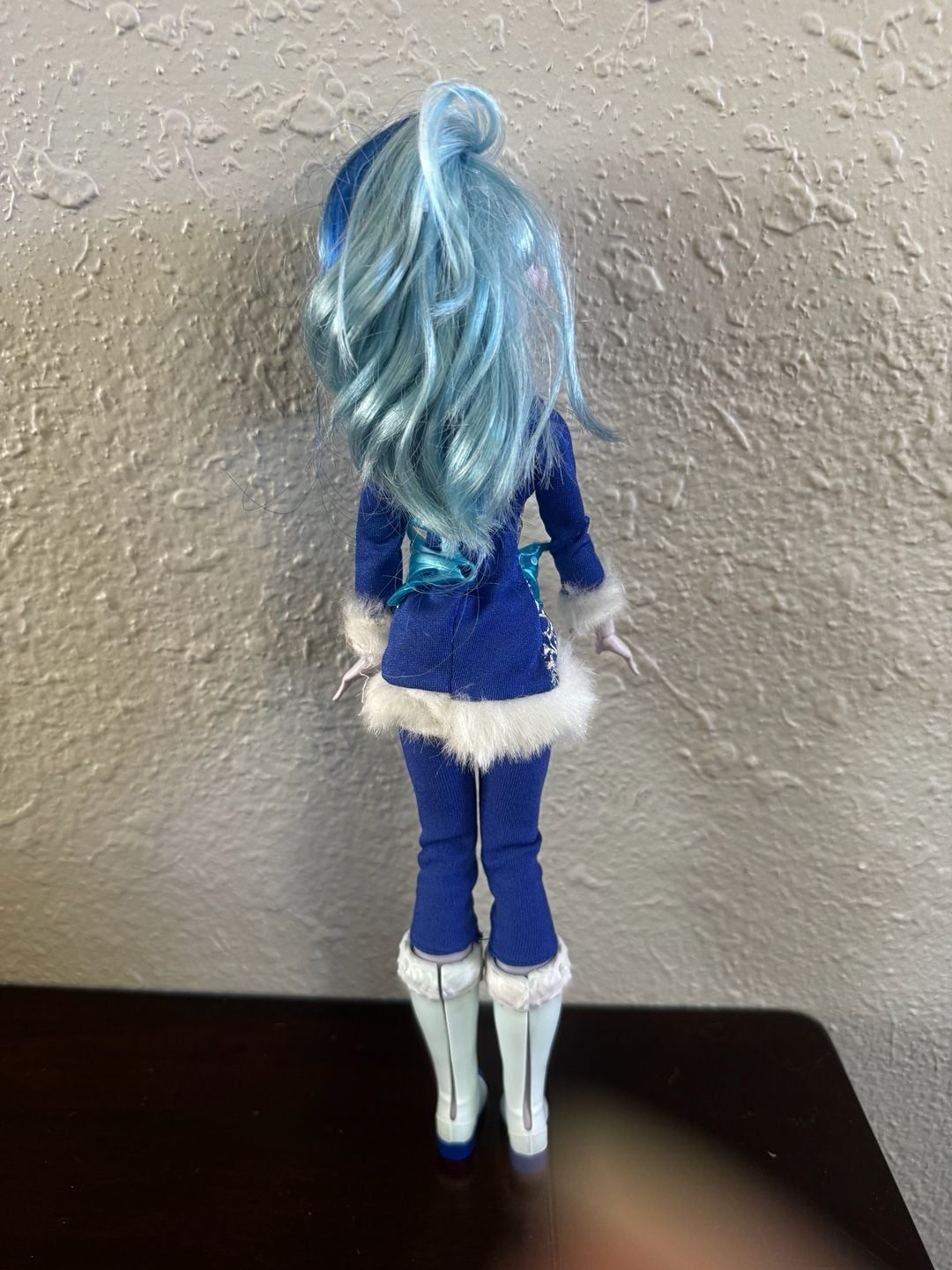 Mattel DC Super Hero Girls Frost 12 Inch Fashion Doll Blue Outfit 2