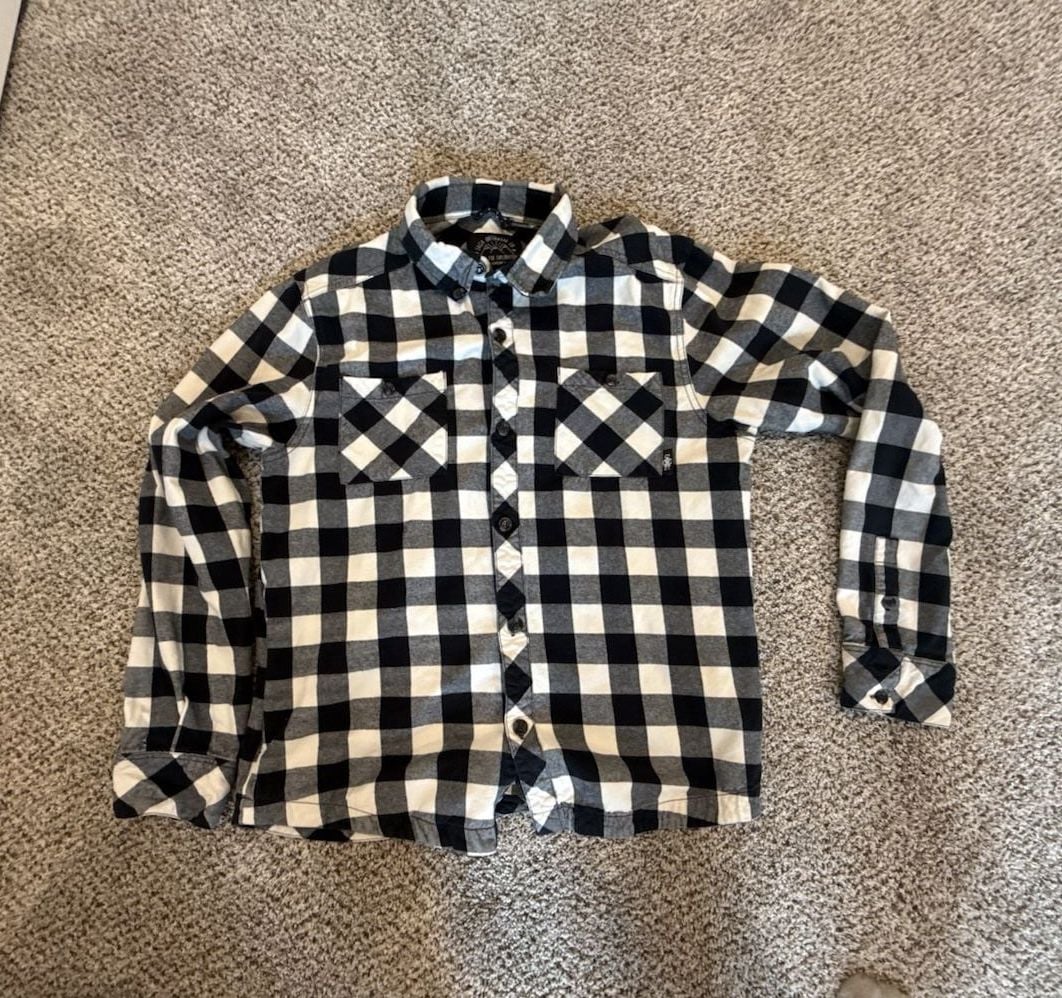 Saga Outerwear Flannel Shirt Size L Black White Check Plaid Long Sleeve 2