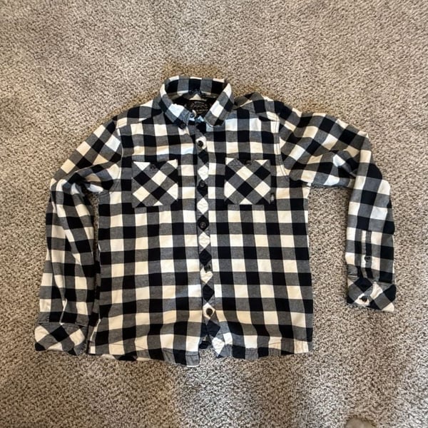 Saga Outerwear Flannel Shirt Size L Black White Check Plaid Long Sleeve
