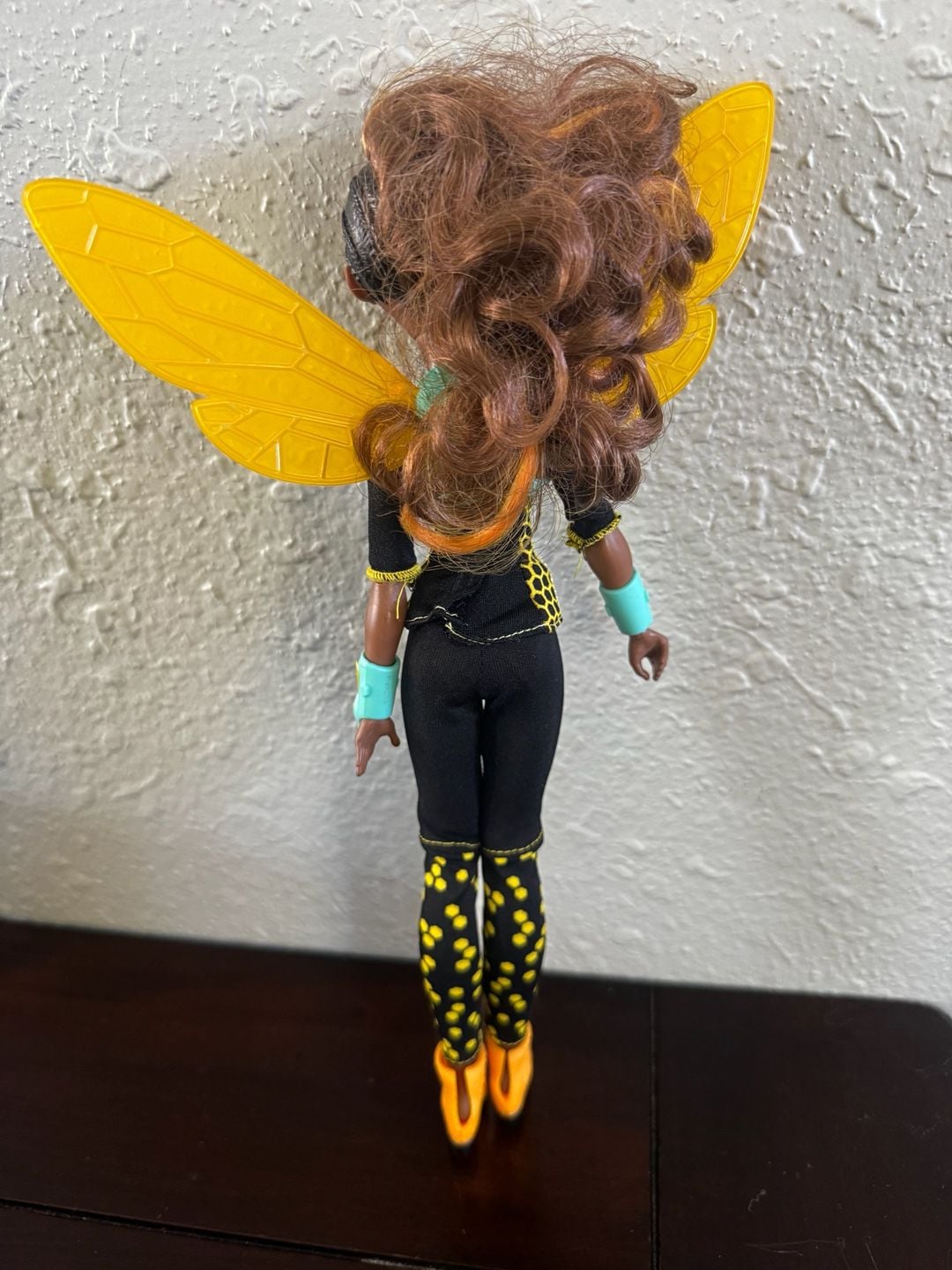 Mattel DC Super Hero Girls Bumblebee Doll 12" 3