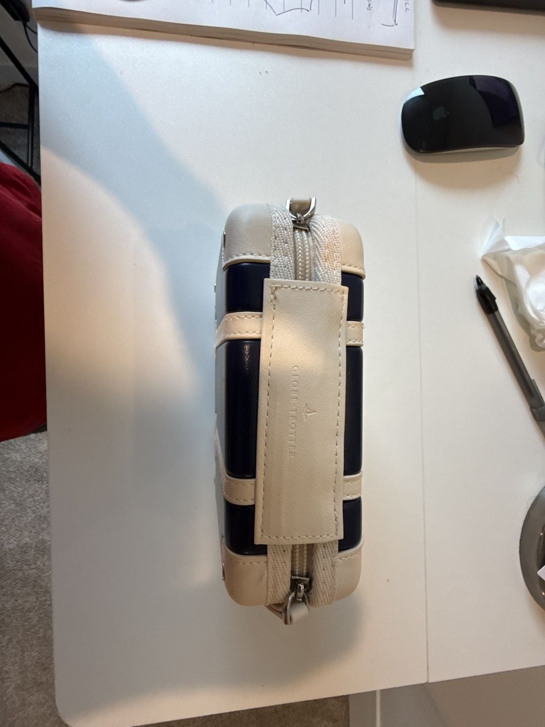 Globe-Trotter ANA First Class Amenity Kit Navy Blue | empty 4