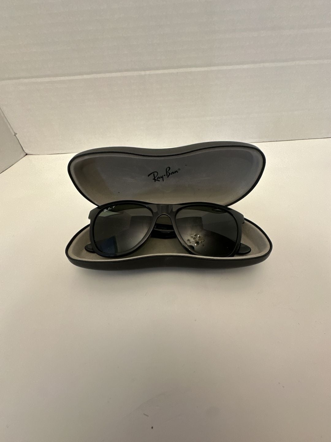 Ray-Ban RB 4184 601/9A Black Green Polarized Sunglasses 54-17-145 7