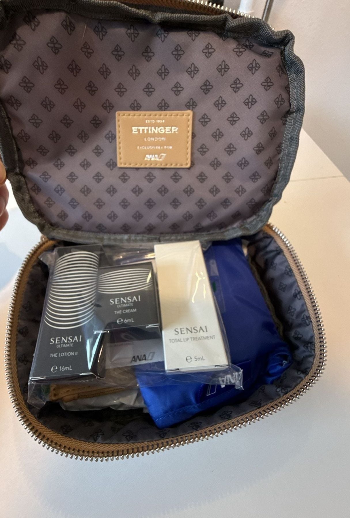 Ettinger London Amenity Kit Toiletries Bag Beige | full 4